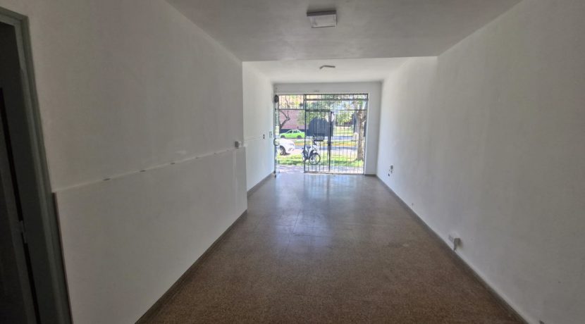 WhatsApp Image 2025-11-20 at 10.09.23 (1)